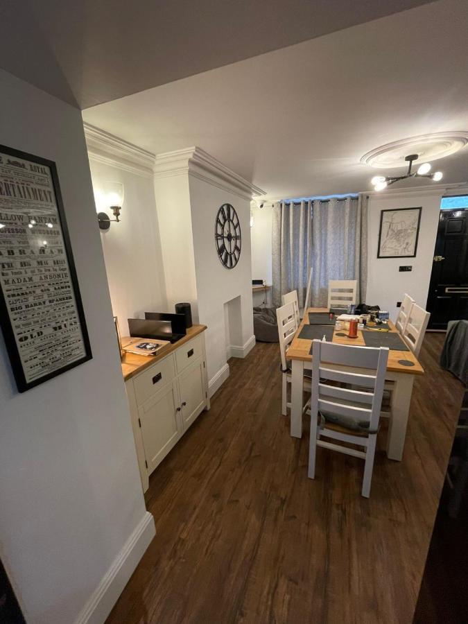 6 Church Street, Whitehaven - Perfect Deployment Location For Coast To Coast Cyclists & Hikers 外观 照片