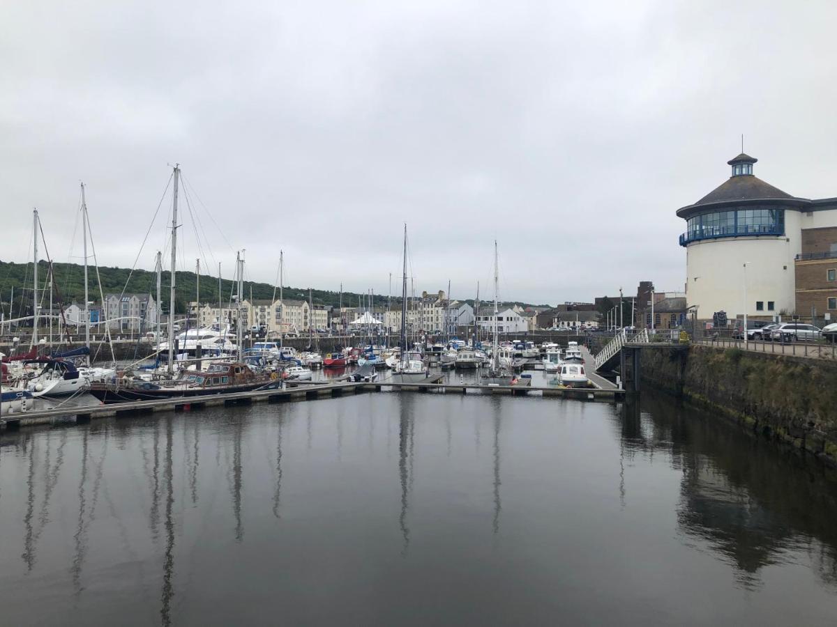 6 Church Street, Whitehaven - Perfect Deployment Location For Coast To Coast Cyclists & Hikers 外观 照片